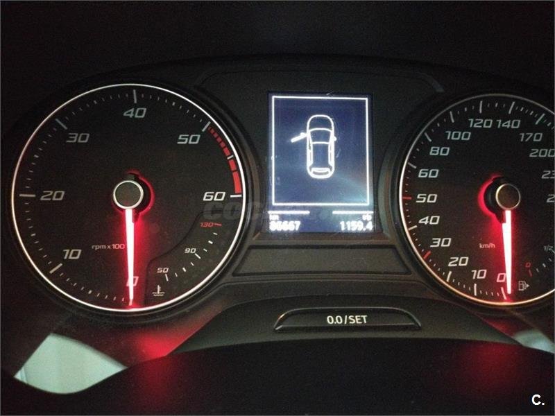 SEAT LEON 1.6 TDI 110cv StSp Style Connect Plus 5p.