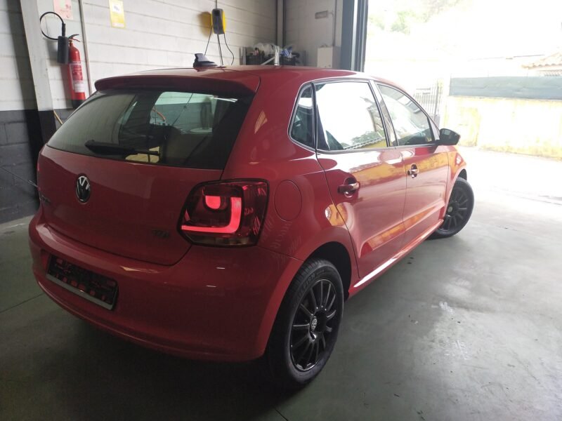 VOLSWAGEN POLO