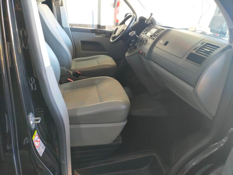 VOLSWAGEN CARAVELLE 2.5 130 C.V