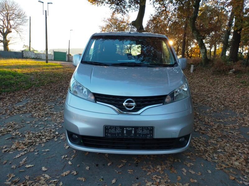 NISSAN NV 200 EVALIA 6 VELOCIDADES