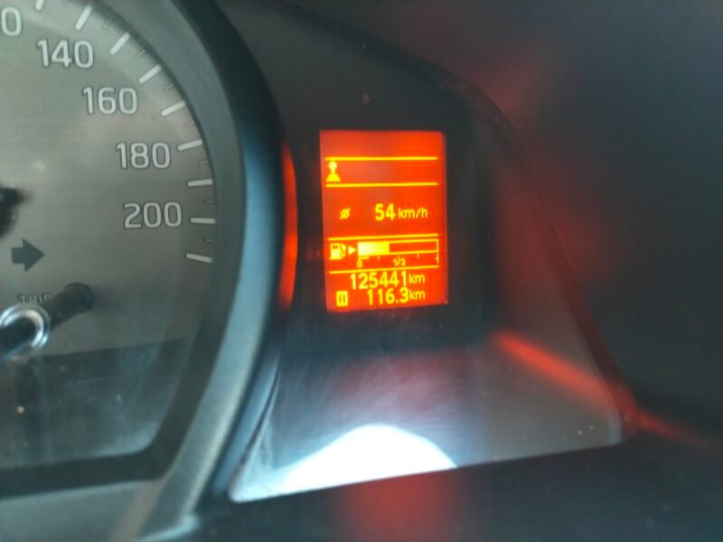 NISSAN NV 200 EVALIA 6 VELOCIDADES