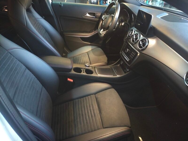 MERCEDES-BENZ GLA 200 CDI AMG