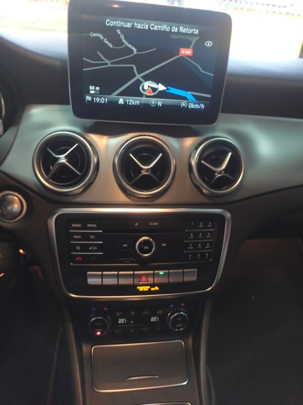 MERCEDES-BENZ GLA 200 CDI AMG