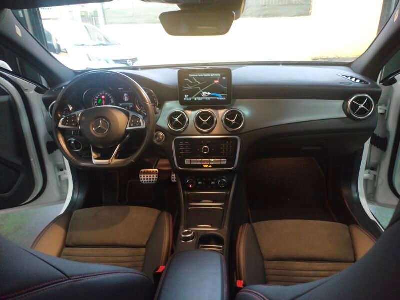 MERCEDES-BENZ GLA 200 CDI AMG