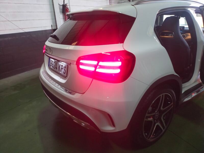 MERCEDES-BENZ GLA 200 CDI AMG