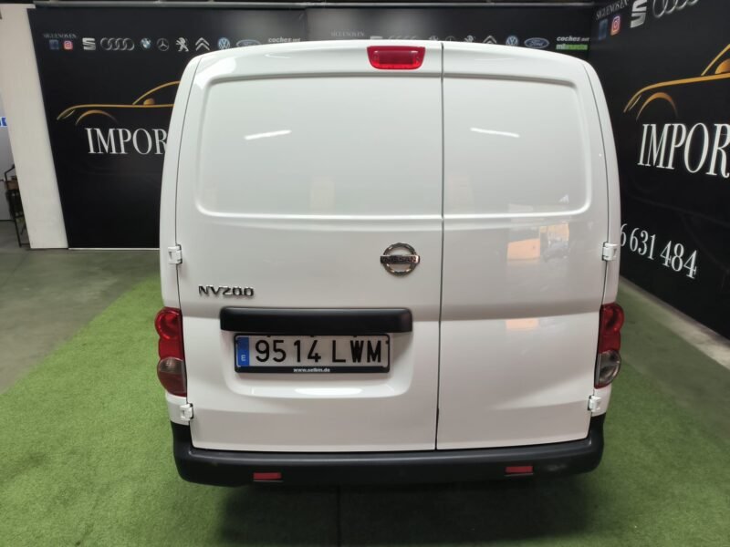 NISSAN NV 200 COMERCIAL