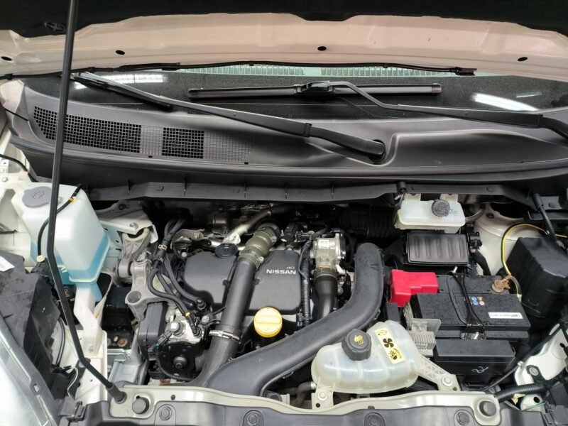 NISSAN NV 200 COMERCIAL