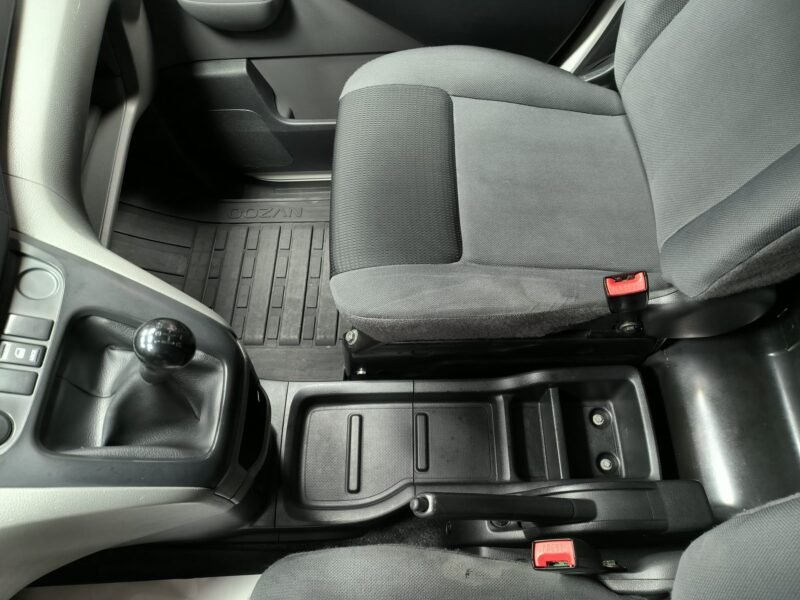 NISSAN NV 200 COMERCIAL