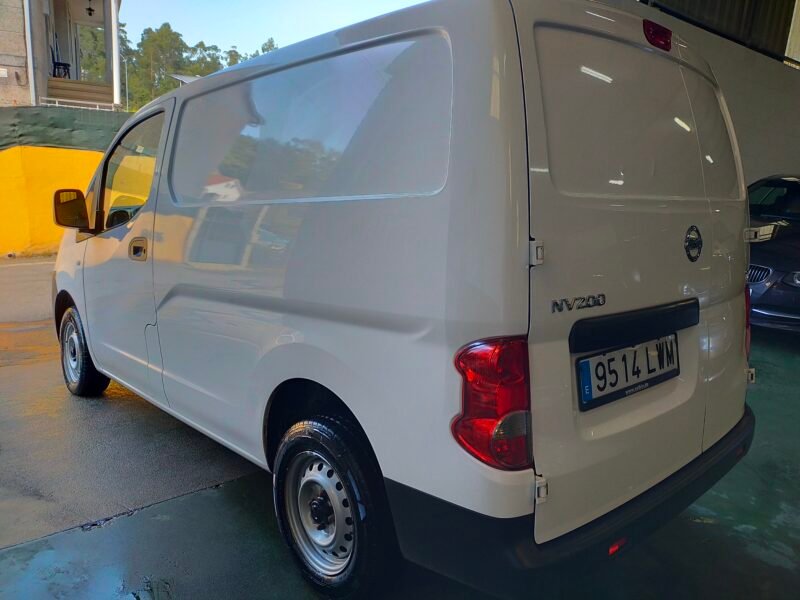 NISSAN NV 200 COMERCIAL