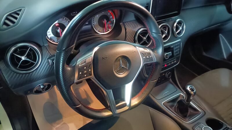MERCEDES A 200 CDI AMG
