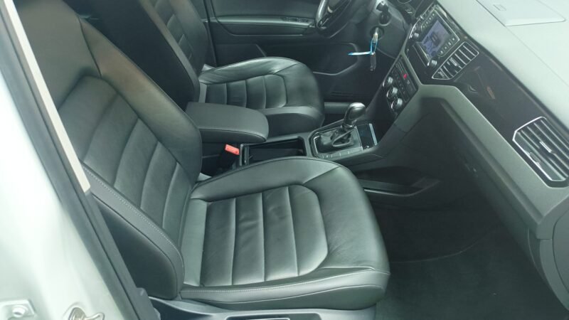 VOLSWAGEN Golf SPORTVAN