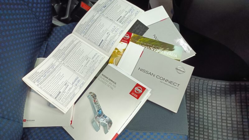 NISSAN NV 200 EVALIA NEGRA