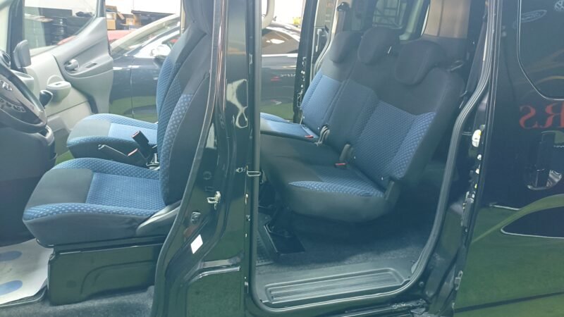 NISSAN NV 200 EVALIA NEGRA