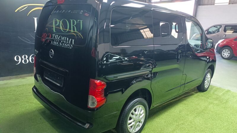 NISSAN NV 200 EVALIA NEGRA