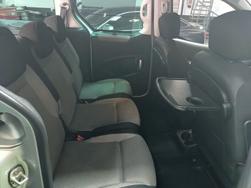 PEUGEOT PARTNET TEPPEE