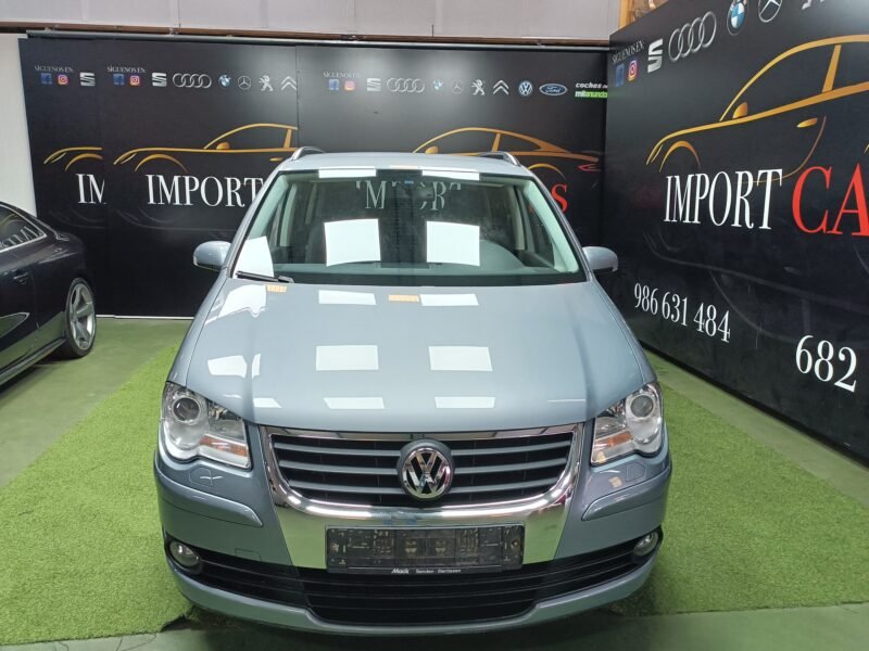 VOLKSWAGEN Touran 2.0 tdi 7 PLAZAS