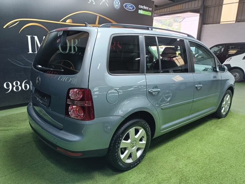 VOLKSWAGEN Touran 2.0 tdi 7 PLAZAS