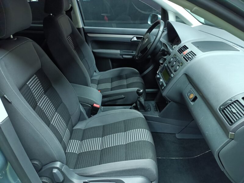 VOLKSWAGEN Touran 2.0 tdi 7 PLAZAS