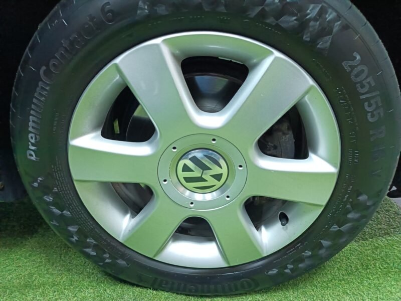 VOLKSWAGEN Touran 2.0 tdi 7 PLAZAS