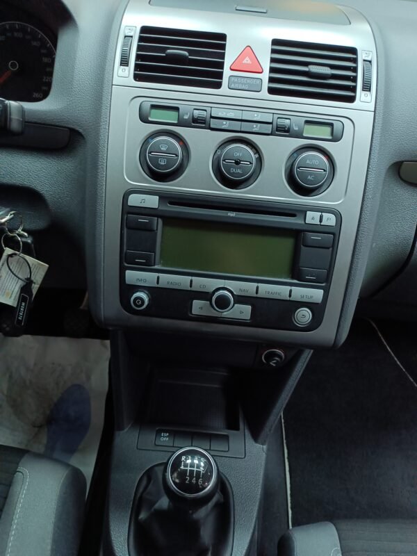 VOLKSWAGEN Touran 2.0 tdi 7 PLAZAS