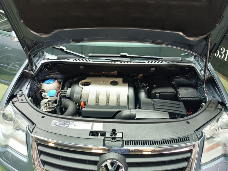 VOLKSWAGEN Touran 2.0 tdi 7 PLAZAS