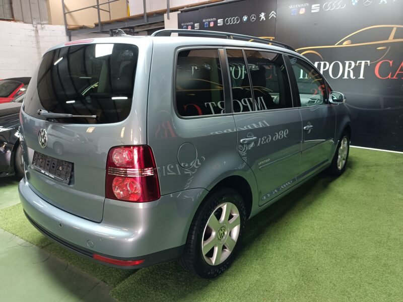 VOLKSWAGEN Touran 2.0 tdi 7 PLAZAS
