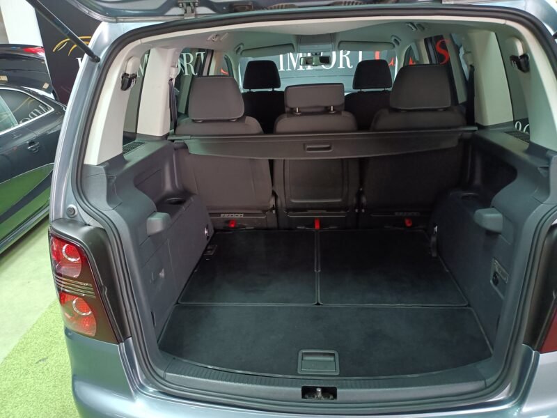 VOLKSWAGEN Touran 2.0 tdi 7 PLAZAS