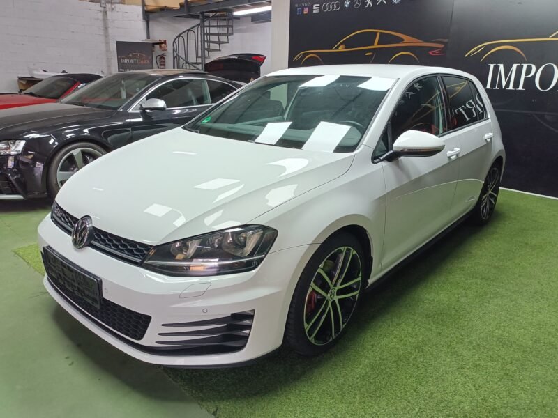 VOLSWAGEN Golf GTD