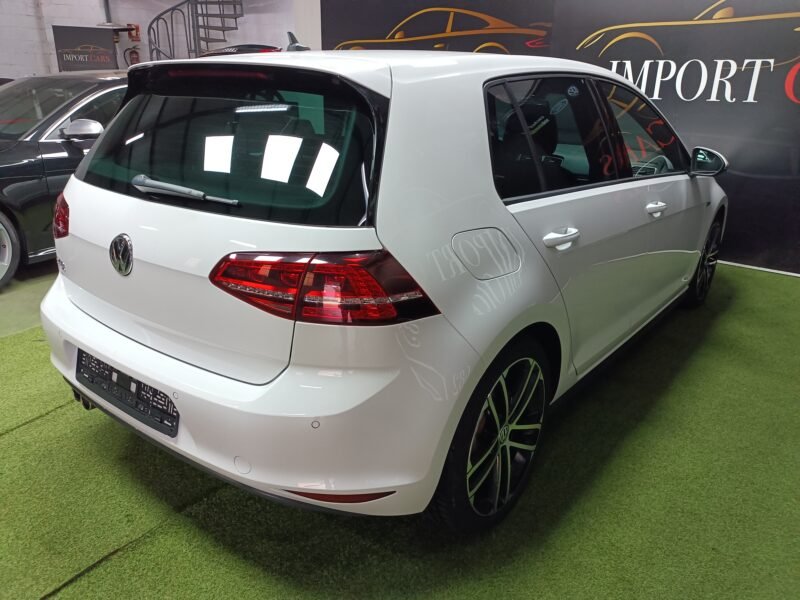 VOLSWAGEN Golf GTD