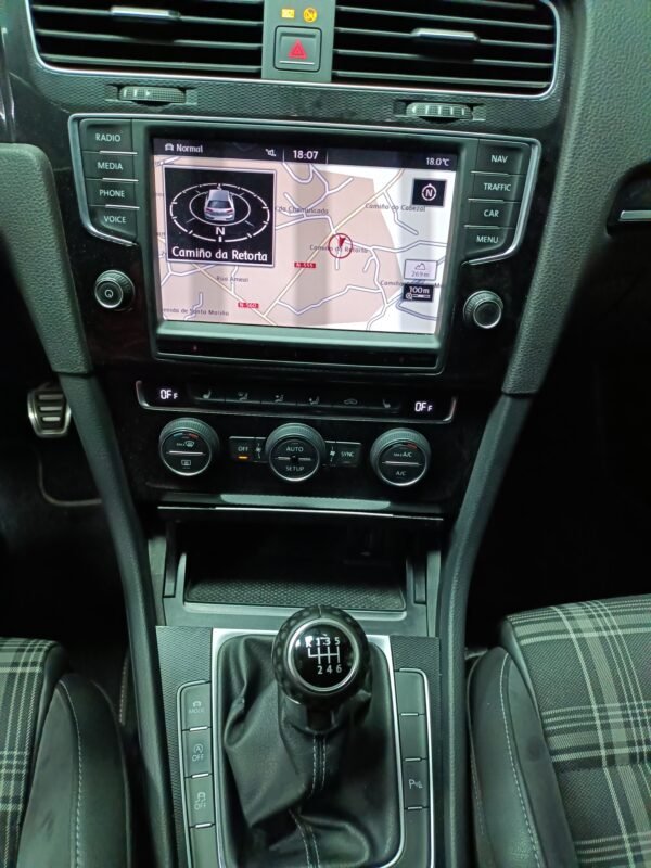 VOLSWAGEN Golf GTD