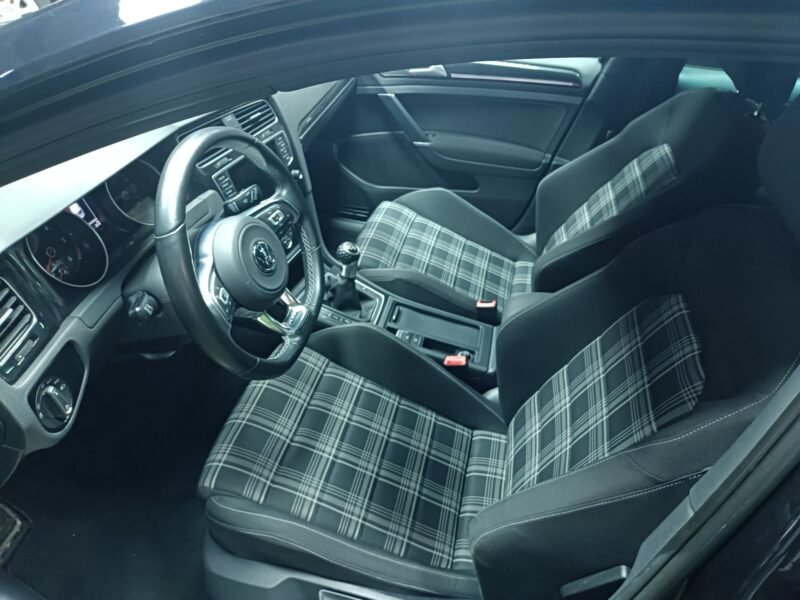 VOLSWAGEN GOLF VII GTD