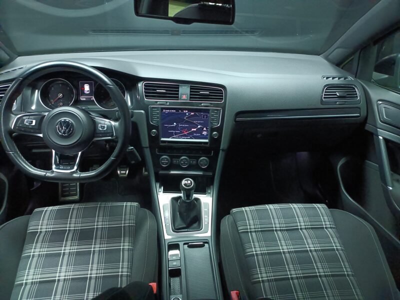 VOLSWAGEN GOLF VII GTD