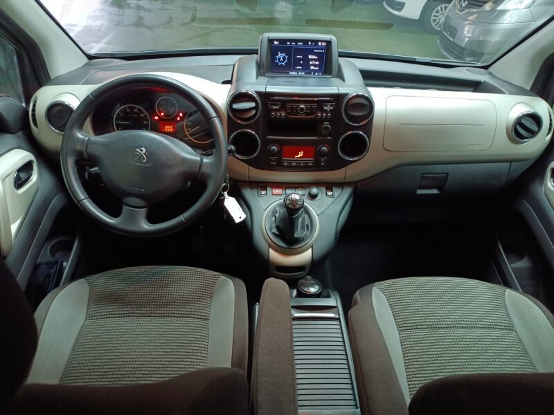 PEUGEOT PARTNERT HDI 7 PLAZAS OUTDOOR