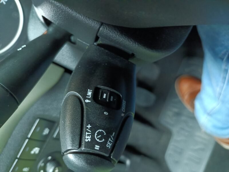 PEUGEOT PARTNERT HDI 7 PLAZAS OUTDOOR