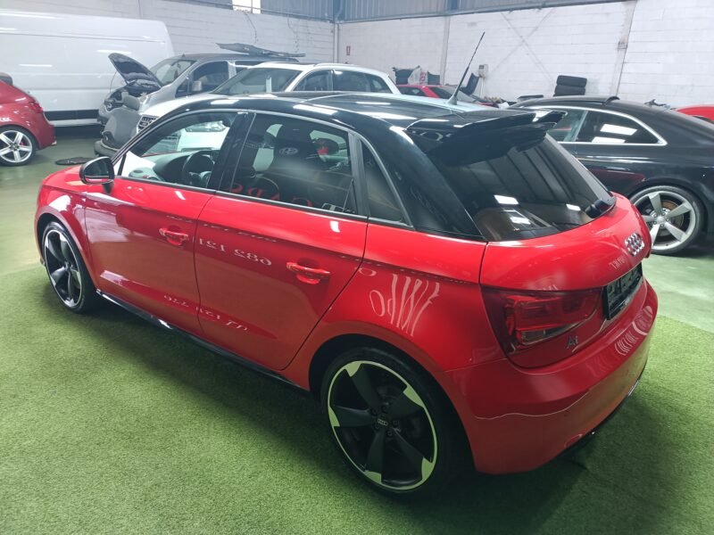 AUDI A-1 2.0 TDI SLINE