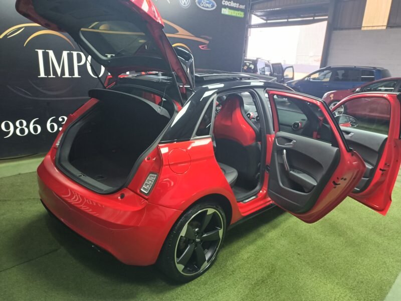 AUDI A-1 2.0 TDI SLINE