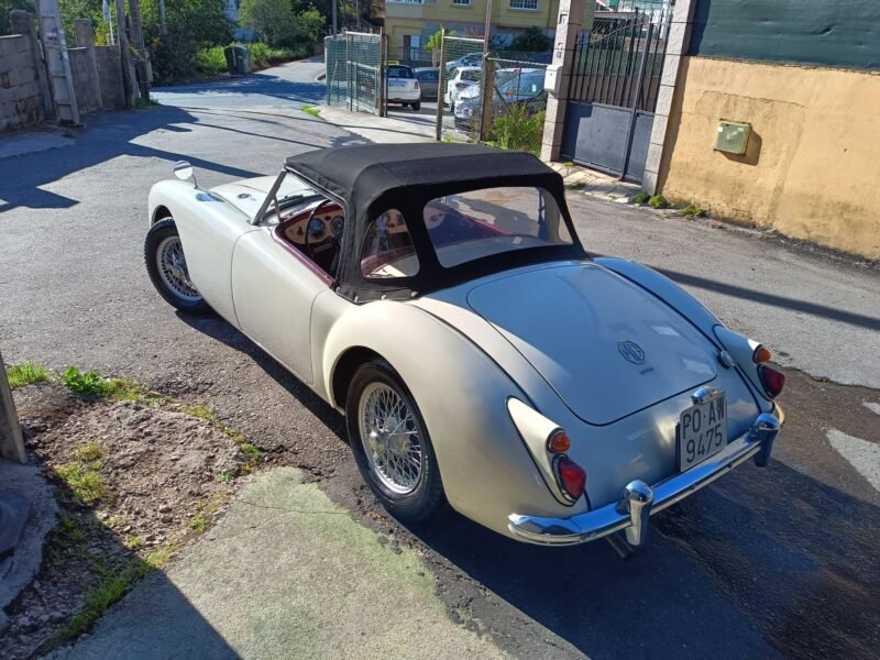 MG MK1 1.6 GASOLINA