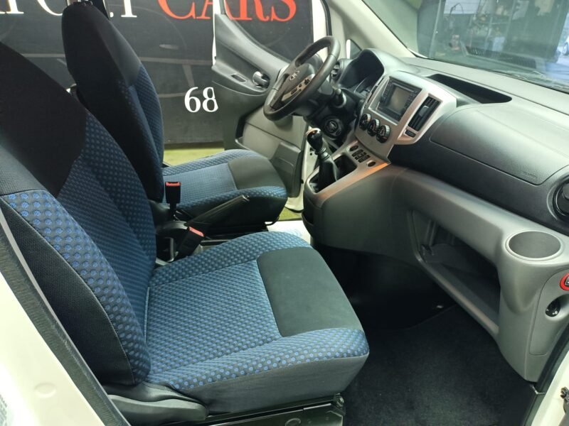 NISSAN NV 200 EVALIA