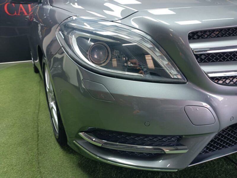 MERCEDES-BENZ B220 220 CDI