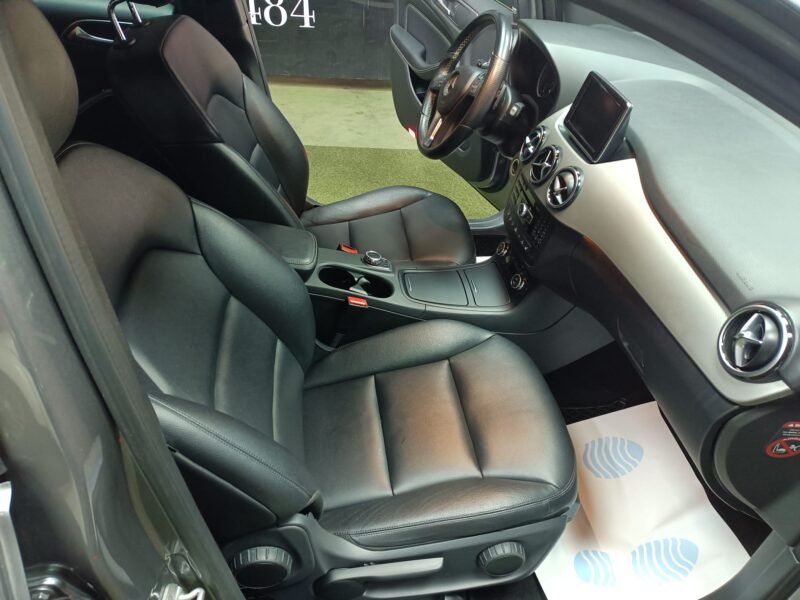MERCEDES-BENZ B220 220 CDI