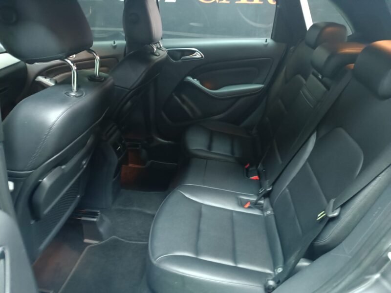 MERCEDES-BENZ B220 220 CDI