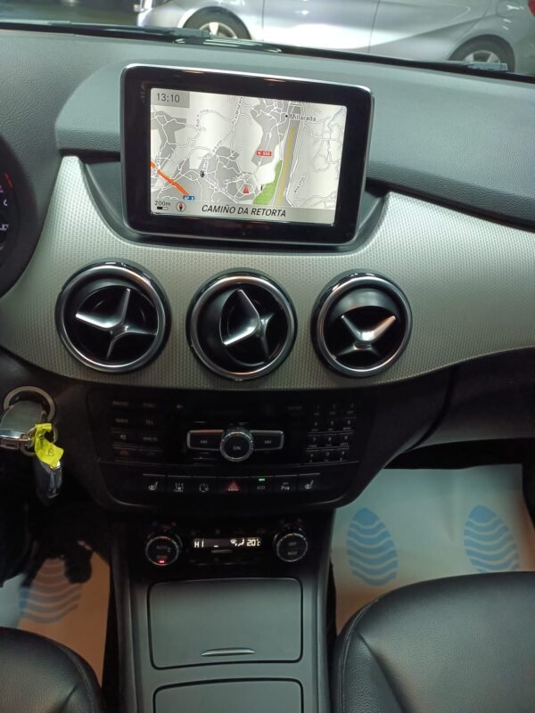 MERCEDES-BENZ Clase B 220 CDI