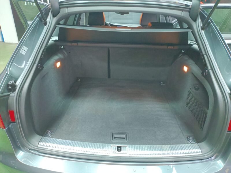 AUDI A4 Avant 2.0 TDI 150 SLINE