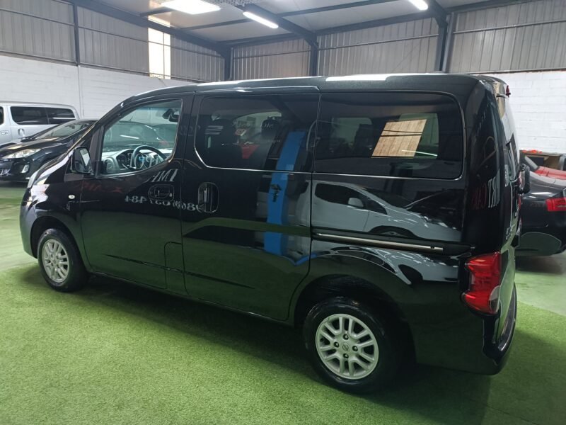 NISSAN NV200 200 EVALIA 110 C.V 6 VELOCIDADES