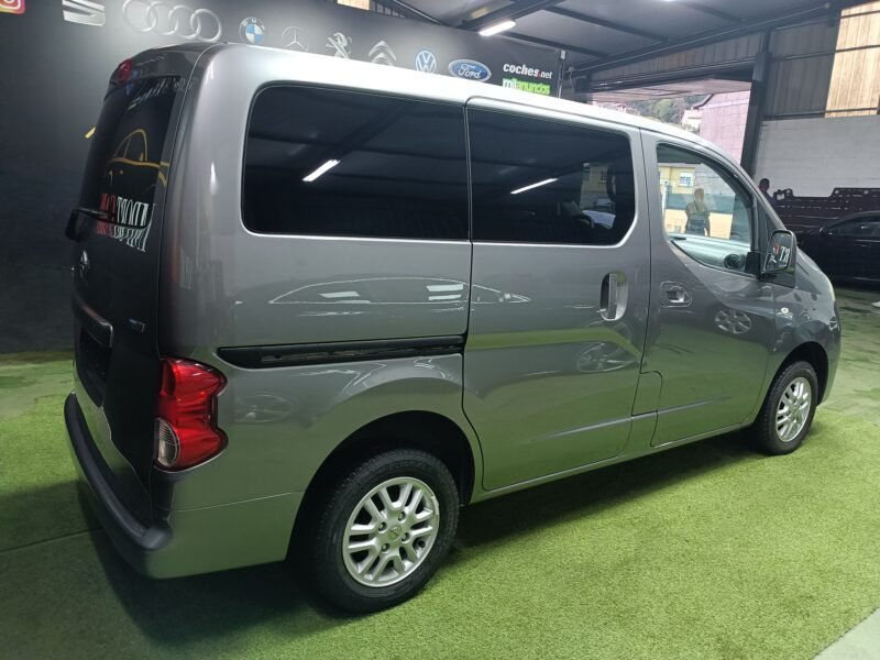 NISSAN NV200 EVALIA 90 C.V 5 PLAZAS