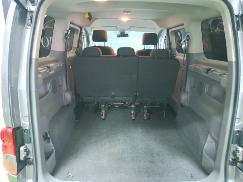 NISSAN NV200 EVALIA 90 C.V 5 PLAZAS