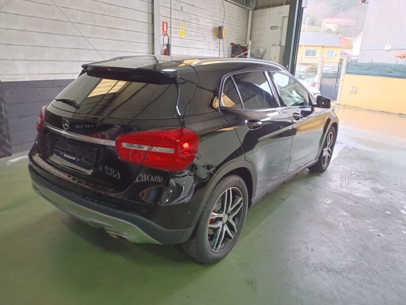 MERCEDES-BENZ GLA 200 CDI