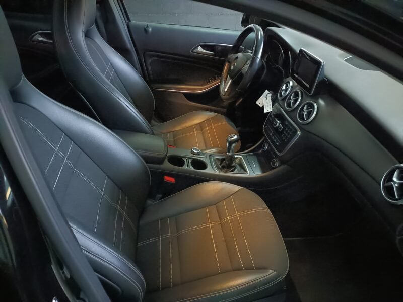 MERCEDES-BENZ GLA 200 CDI