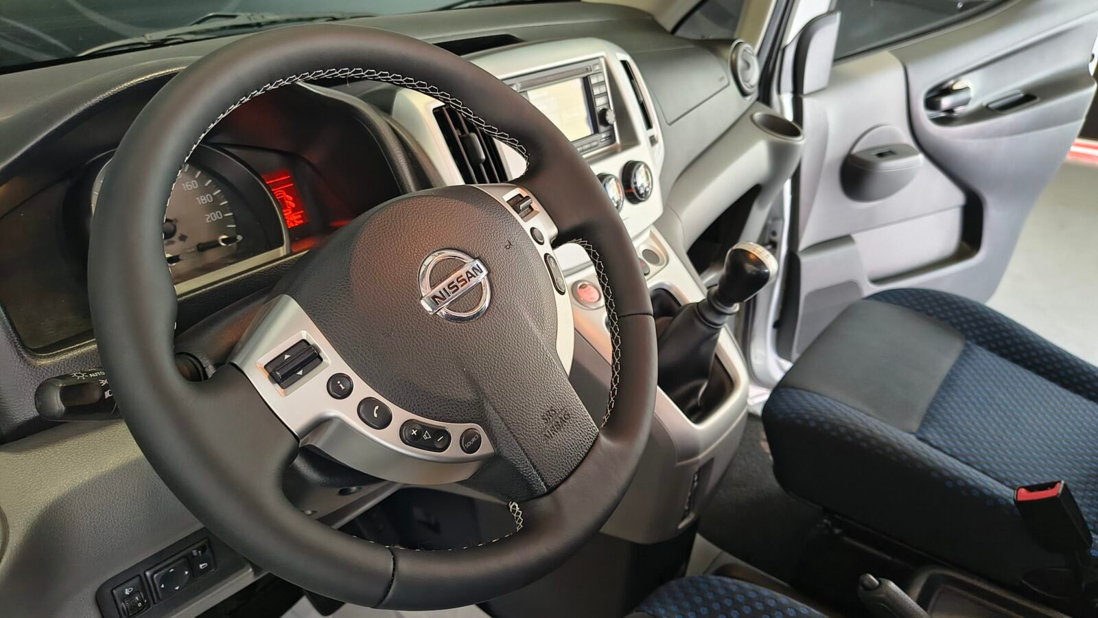 NISSAN NV200 EVALIA
