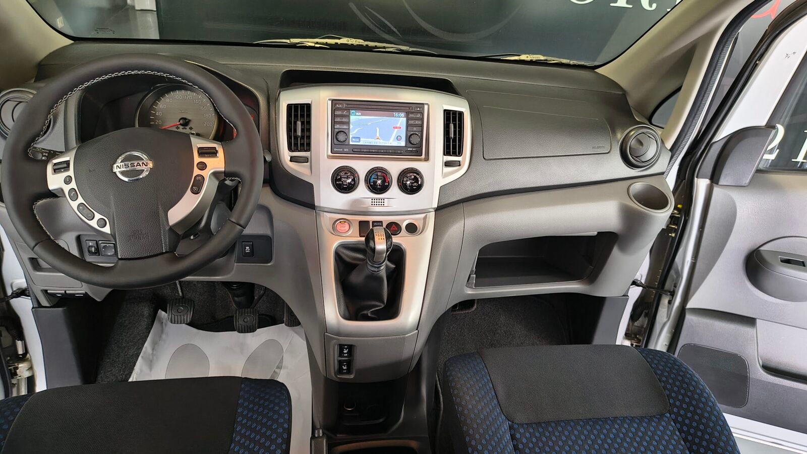 NISSAN NV200 EVALIA
